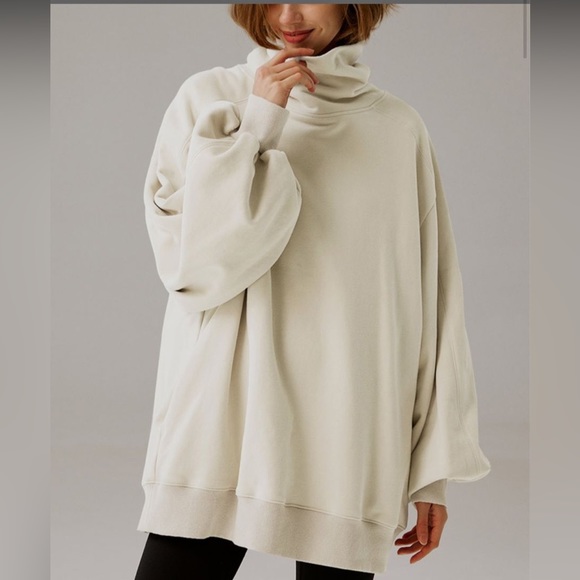 LIT Sweaters - LIT Whisper Oversized Turtleneck Sweatshirt NWOT Size L